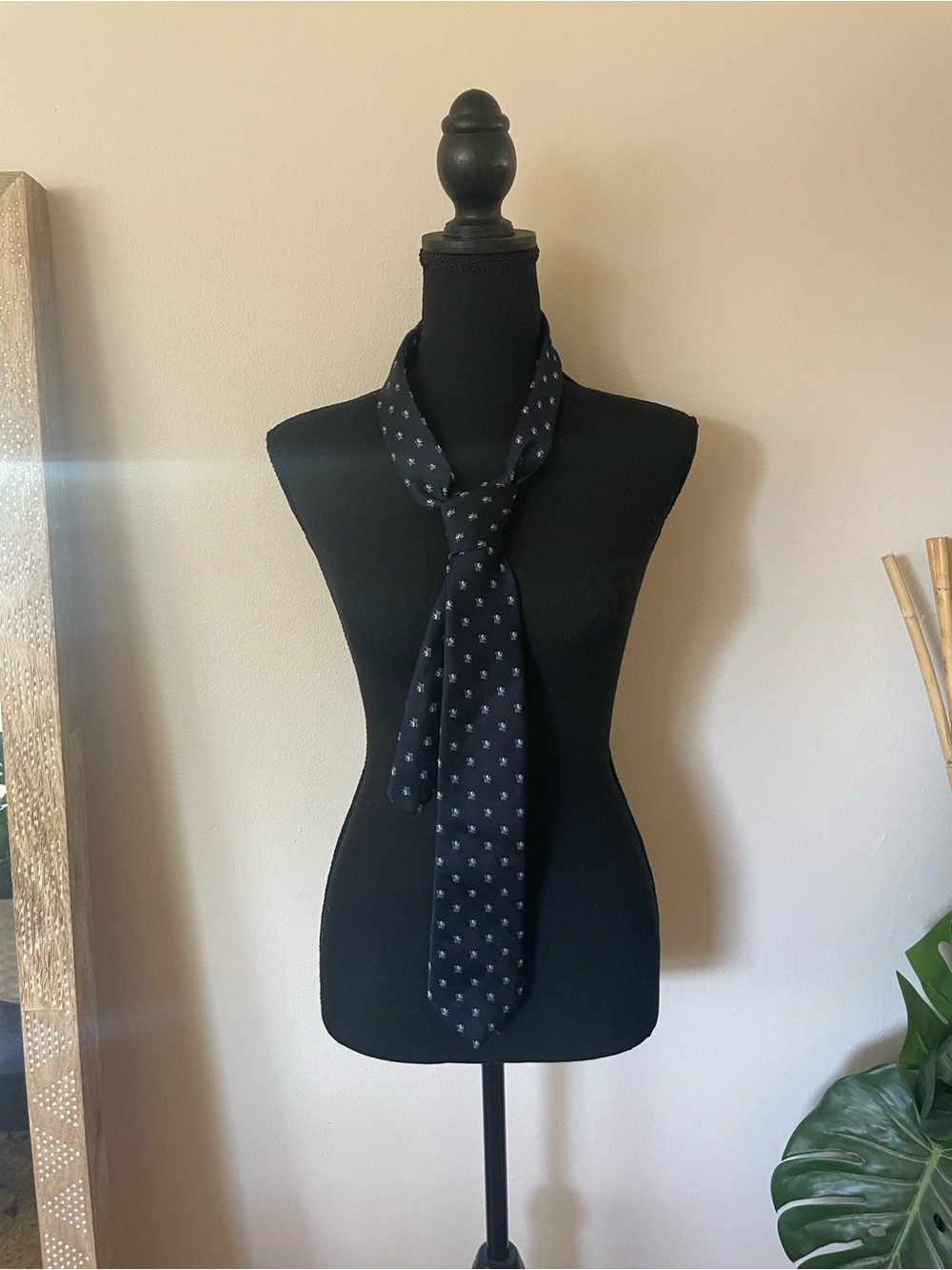 Classic Navy Patterned Men's Necktie